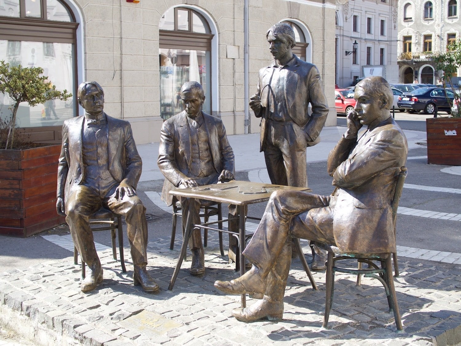 Oradea statue group Holnaposok