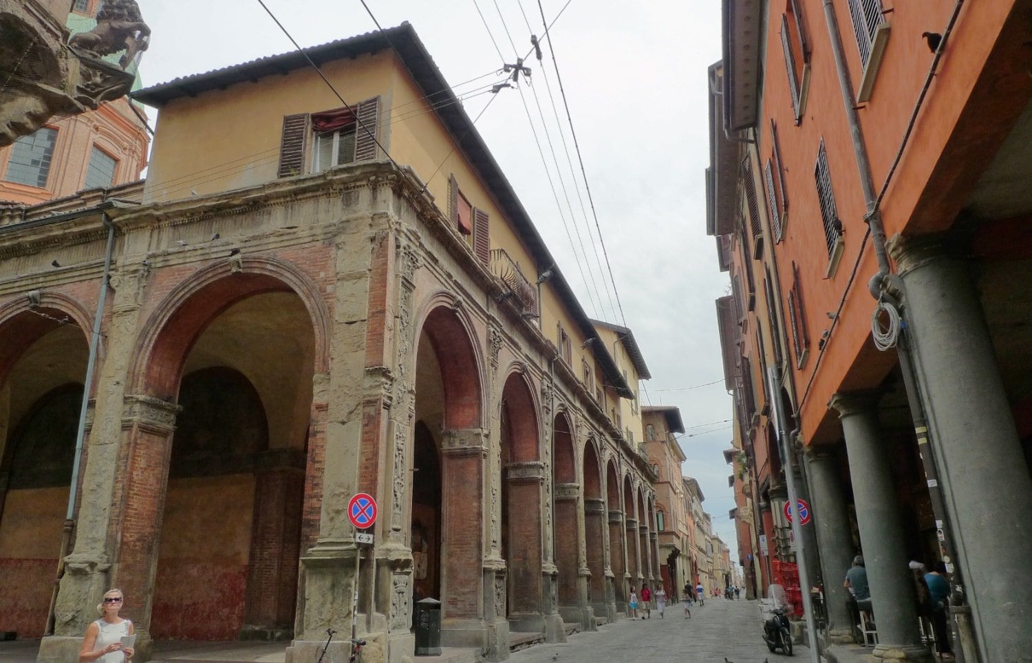 Bologna street Via Zamboni